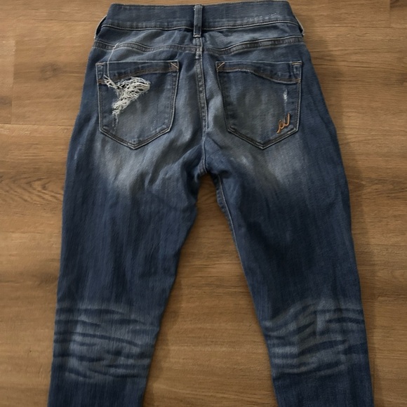 Express Woman’s Skinny Jeans - Picture 7 of 12